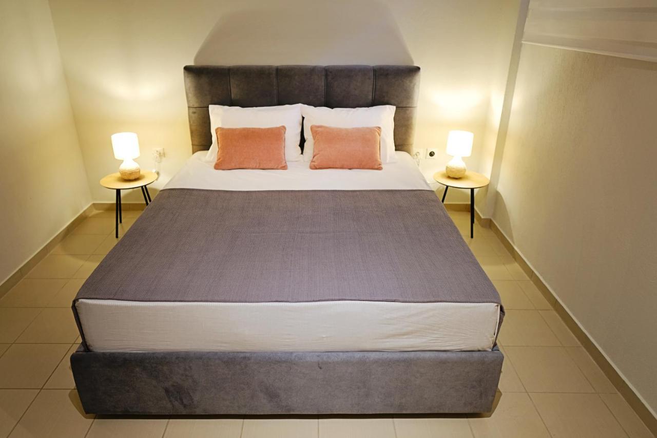 Oasis Garden House Apartment Nea Iraklitsa Bagian luar foto